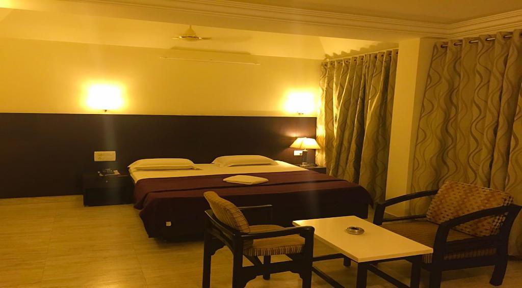 Aditya Palace Hotell Rājahmundry Eksteriør bilde