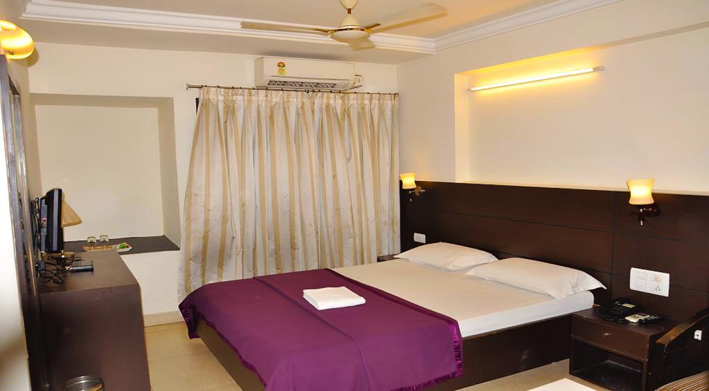 Aditya Palace Hotell Rājahmundry Eksteriør bilde
